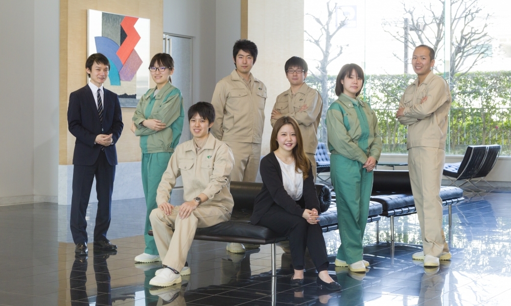 先輩社員の声